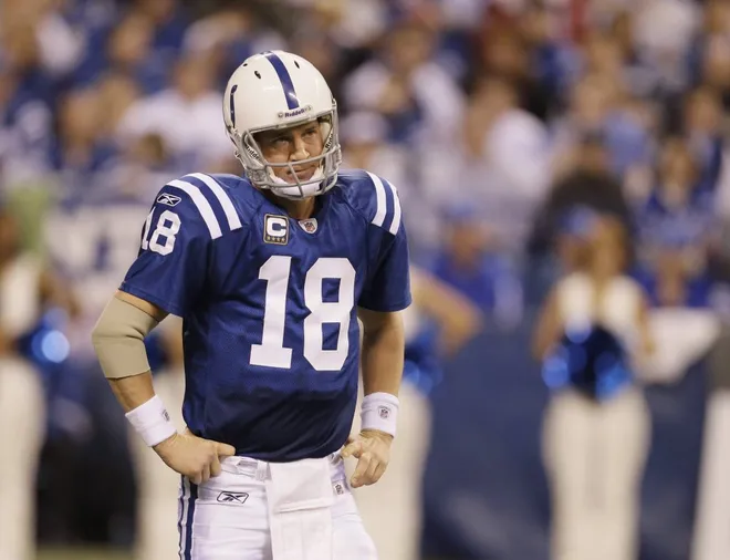 Indianapolis Colts (6-3) @ New England Patriots (7-2)