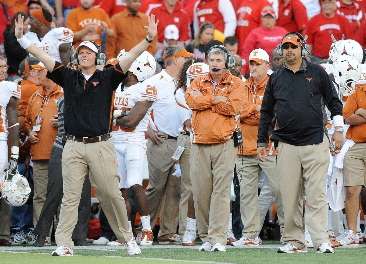 The Joneses: 2011 Texas Longhorn coaching salaries